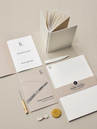 Před pěti letou někdy touhle dobou jsem vypustila ven svůj první knihařský návod. 📔 A spolu s ním novou sekci na e-shopu s...