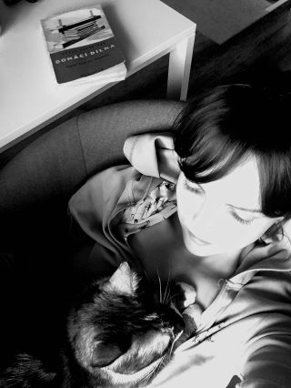 Na památku mé nejlepší kočičí asistentce, Kokince, která se mnou vyseděla každý knihařský návod. ❤️ A když jsem se...